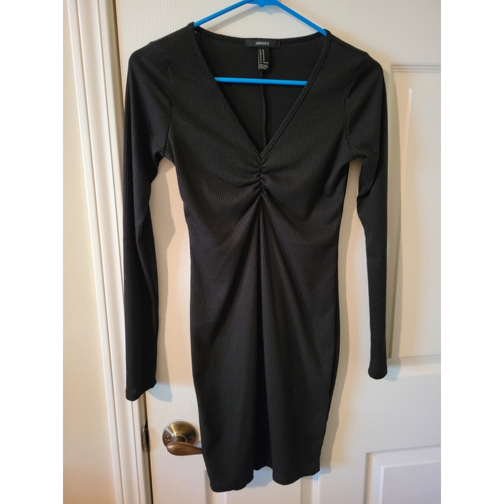 Dress. Forever 21. Body con, long sleeve, black.